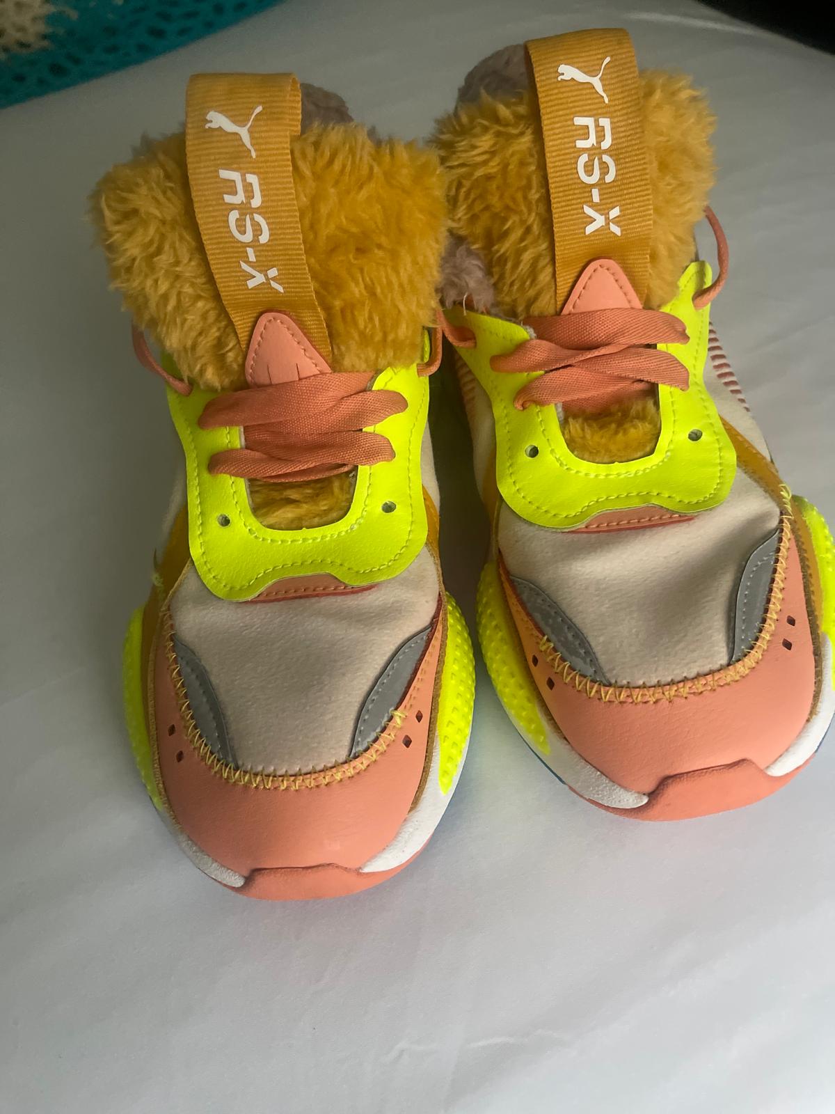 PUMA PINk WHITE RUNNING SNEAKERS WOMEN'S SIZE 4.5 ATHLETIC SHOES